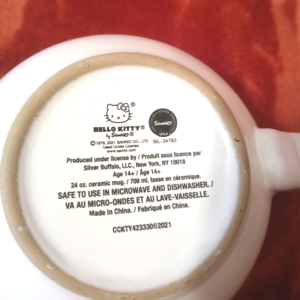 Hello Kitty "trick or treat" Mug - Picture 4 of 4